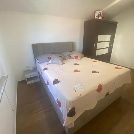 Miklic Apartament *